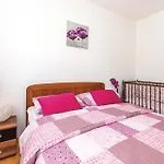 Tatil Evi Lovely In Unesic