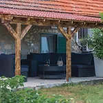 Lovely In * Unesic