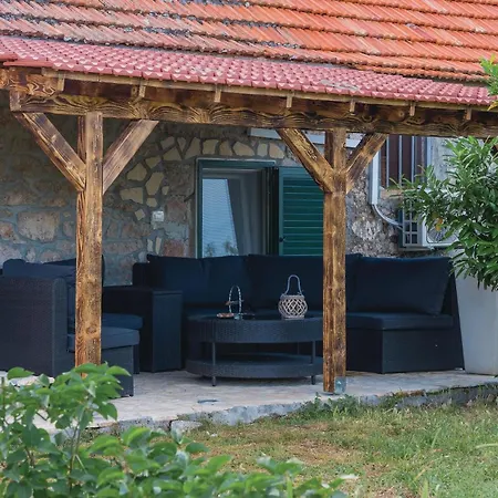 Lovely In * Unesic