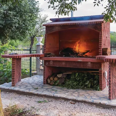 Σπίτι διακοπών Awesome In Unesic