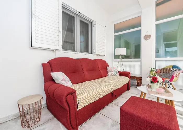 Awesome In בית נופש